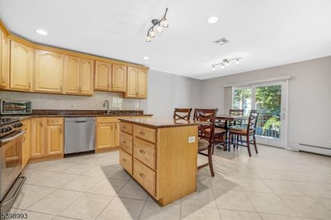 4 Maple Avenue Waldwick NJ 07463