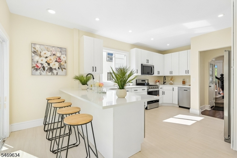 17 Princeton Road Elizabeth NJ 07208