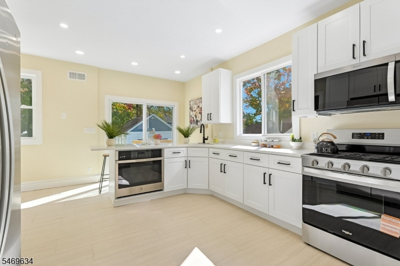 17 Princeton Road Elizabeth NJ 07208