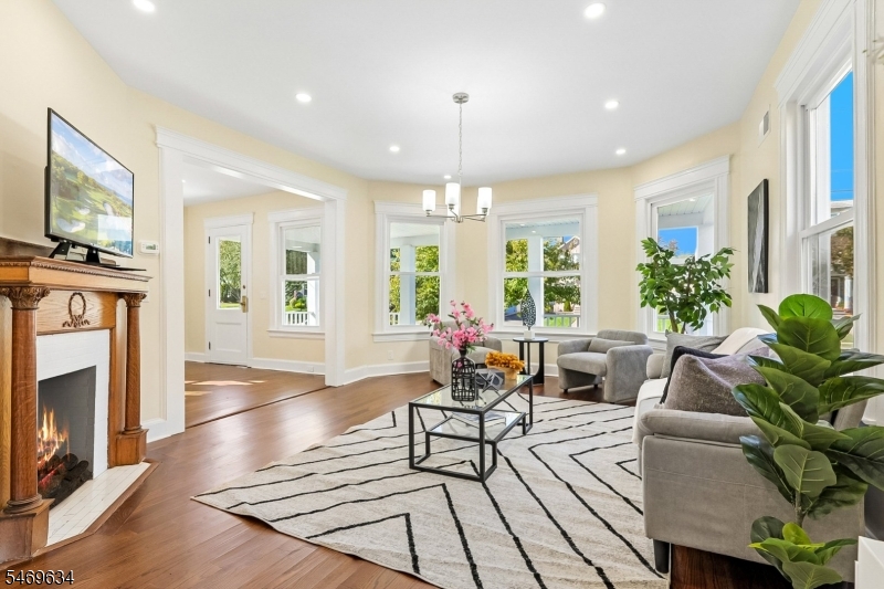 17 Princeton Road Elizabeth NJ 07208