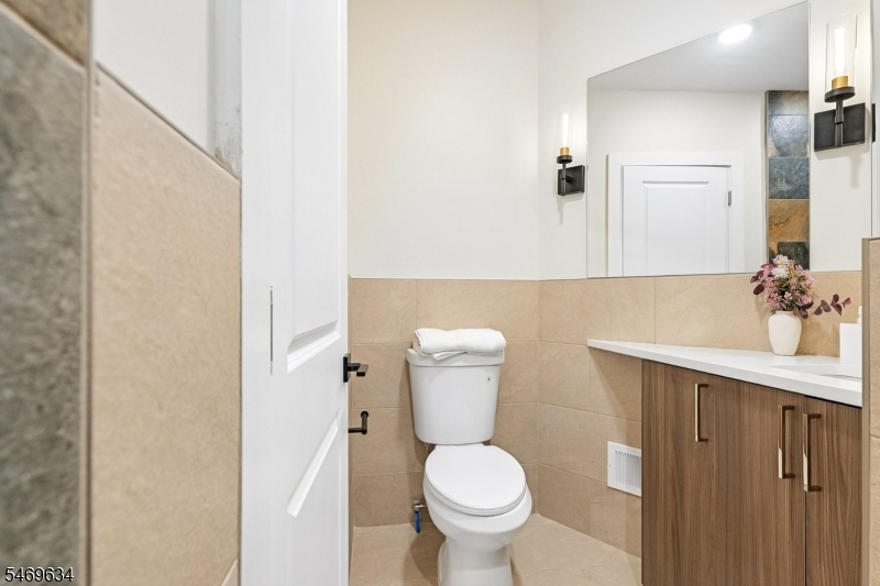 17 Princeton Road Elizabeth NJ 07208