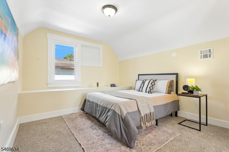 17 Princeton Road Elizabeth NJ 07208