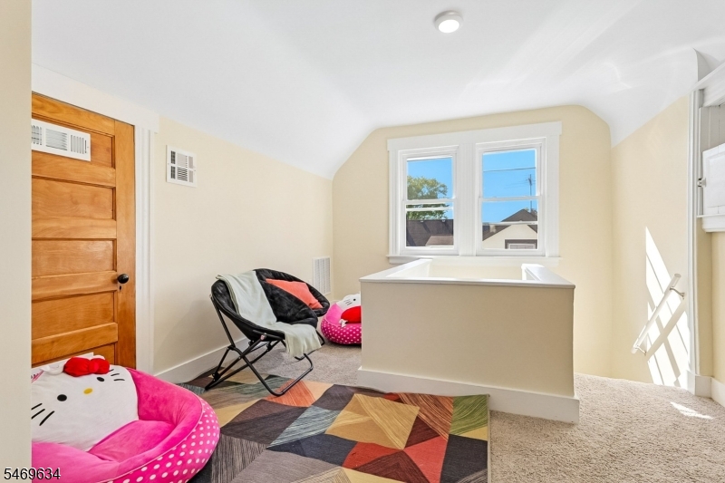 17 Princeton Road Elizabeth NJ 07208
