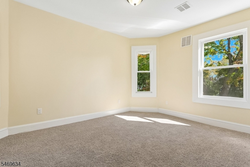 17 Princeton Road Elizabeth NJ 07208