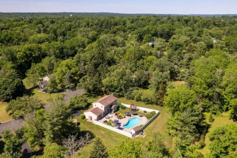 22 Cleveland Circle Montgomery NJ 08558