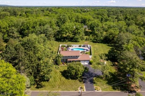 22 Cleveland Circle Montgomery NJ 08558
