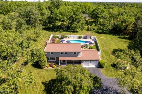22 Cleveland Circle Montgomery NJ 08558