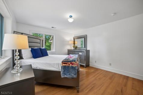 3811 Park Avenue Edison NJ 08820
