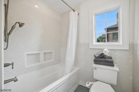 3811 Park Avenue Edison NJ 08820