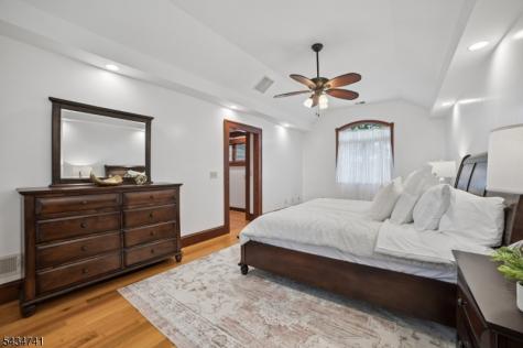 3811 Park Avenue Edison NJ 08820