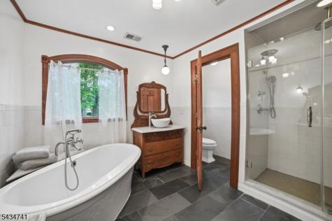 3811 Park Avenue Edison NJ 08820