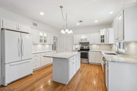 79 Stony Brook Road Montville NJ 07045