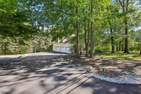 79 Stony Brook Road Montville NJ 07045