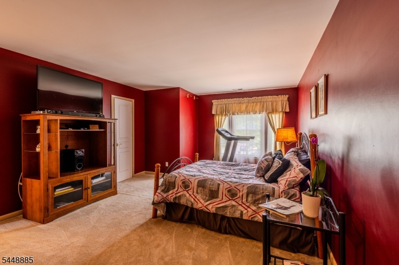 18 Hartlander Street East Brunswick NJ 08816