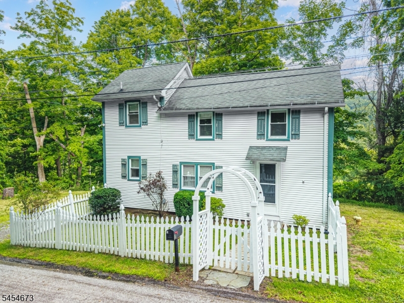 15 Laceytown Road Hardyston NJ 07416
