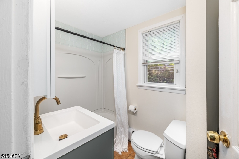 15 Laceytown Road Hardyston NJ 07416