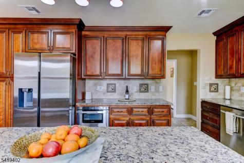 6 Linda Street Parsippany-troy Hills NJ 07054