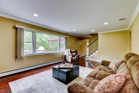 6 Linda Street Parsippany-troy Hills NJ 07054