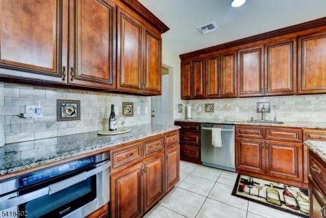 6 Linda Street Parsippany-troy Hills NJ 07054