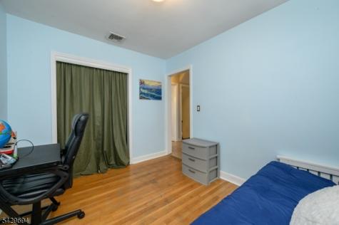 49 Colonial Drive Clark NJ 07066