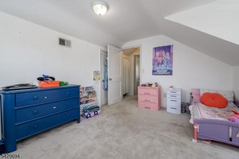 49 Colonial Drive Clark NJ 07066