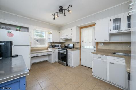49 Colonial Drive Clark NJ 07066