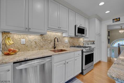 942 Liberty Street Belvidere NJ 07823