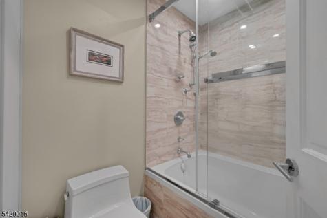 942 Liberty Street Belvidere NJ 07823