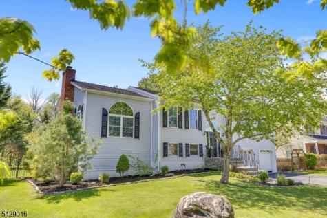 942 Liberty Street Belvidere NJ 07823