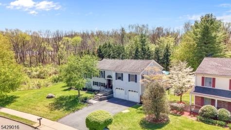 942 Liberty Street Belvidere NJ 07823