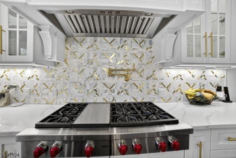 1096 Briar Way Fort Lee NJ 07024