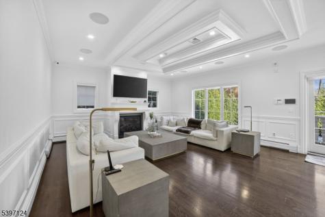 1096 Briar Way Fort Lee NJ 07024
