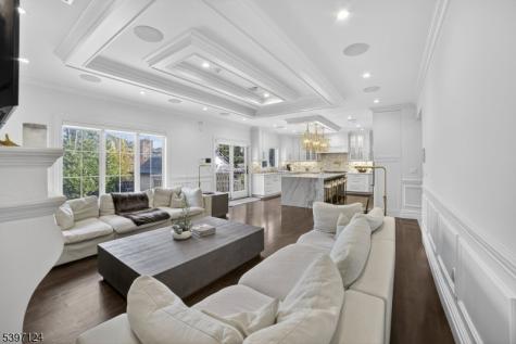 1096 Briar Way Fort Lee NJ 07024