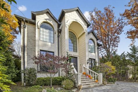 1096 Briar Way Fort Lee NJ 07024