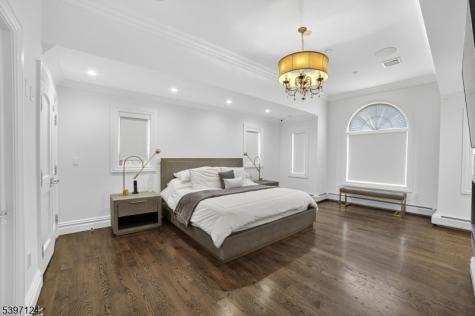 1096 Briar Way Fort Lee NJ 07024