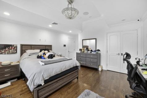 1096 Briar Way Fort Lee NJ 07024