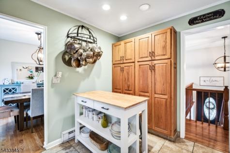 16 10TH Avenue Monroe NJ 08831