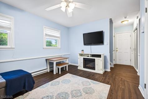 16 10TH Avenue Monroe NJ 08831
