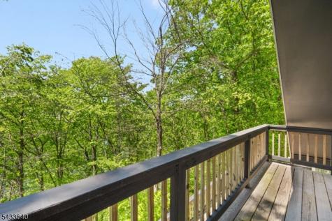 24 Toboggan Trail Vernon NJ 07461