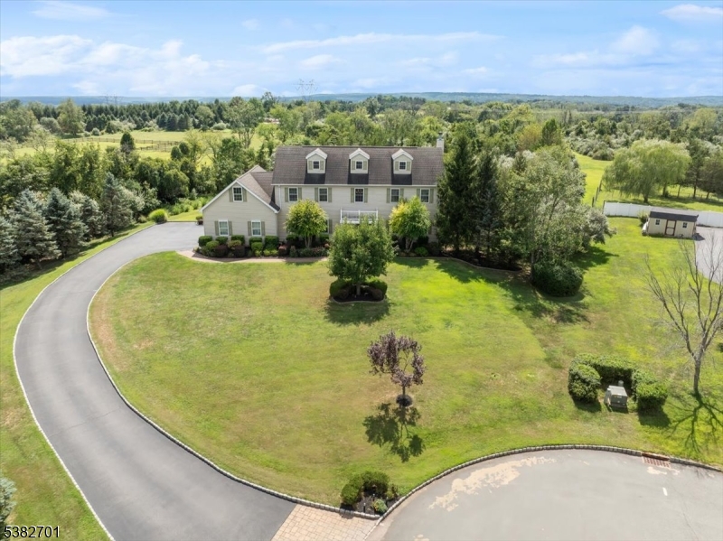 15 Alaco Lane Holland NJ 08848