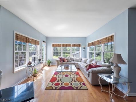 15 Alaco Lane Holland NJ 08848
