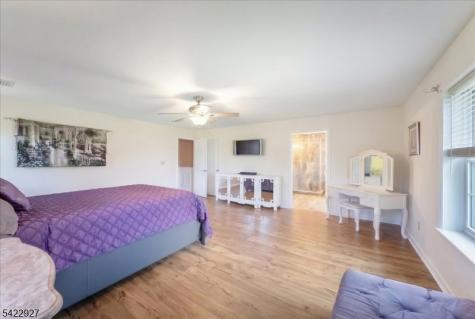 15 Alaco Lane Holland NJ 08848