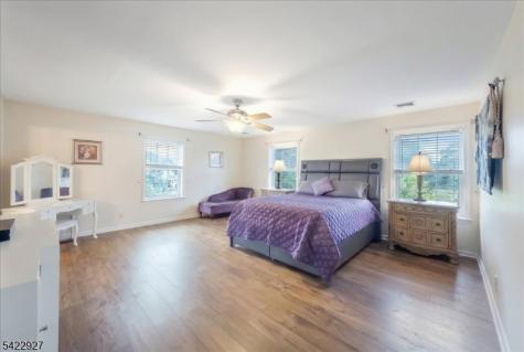 15 Alaco Lane Holland NJ 08848