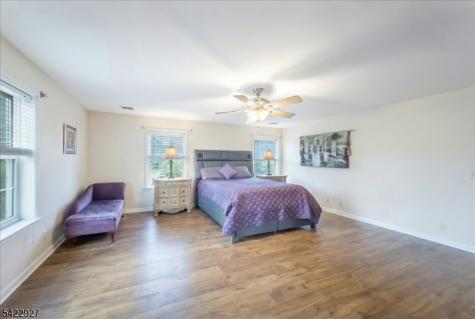 15 Alaco Lane Holland NJ 08848