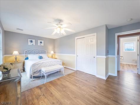 15 Alaco Lane Holland NJ 08848