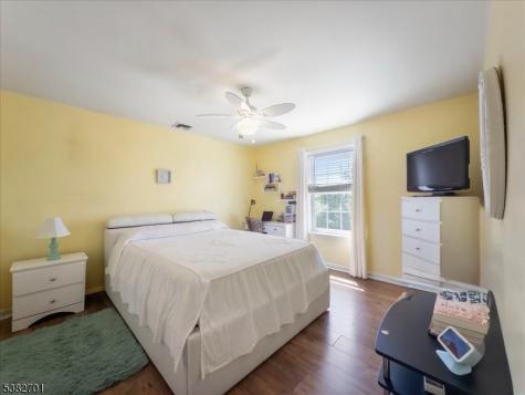 15 Alaco Lane Holland NJ 08848