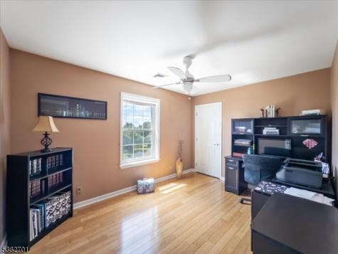 15 Alaco Lane Holland NJ 08848