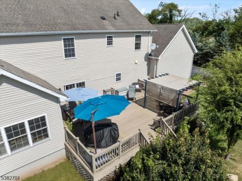 15 Alaco Lane Holland NJ 08848