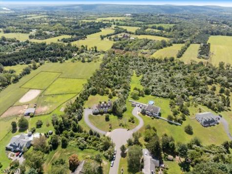 15 Alaco Lane Holland NJ 08848