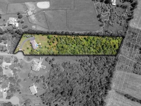 15 Alaco Lane Holland NJ 08848
